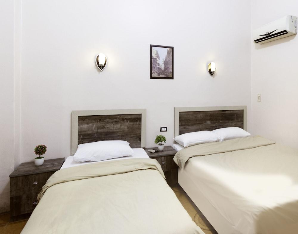 The Australian Hostel Каир Экстерьер фото
