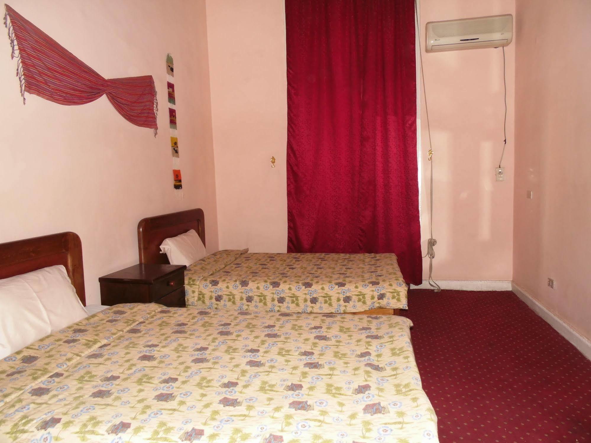 The Australian Hostel Каир Экстерьер фото