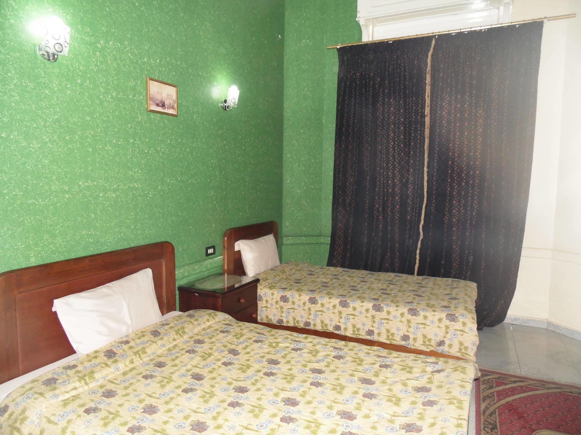 The Australian Hostel Каир Экстерьер фото