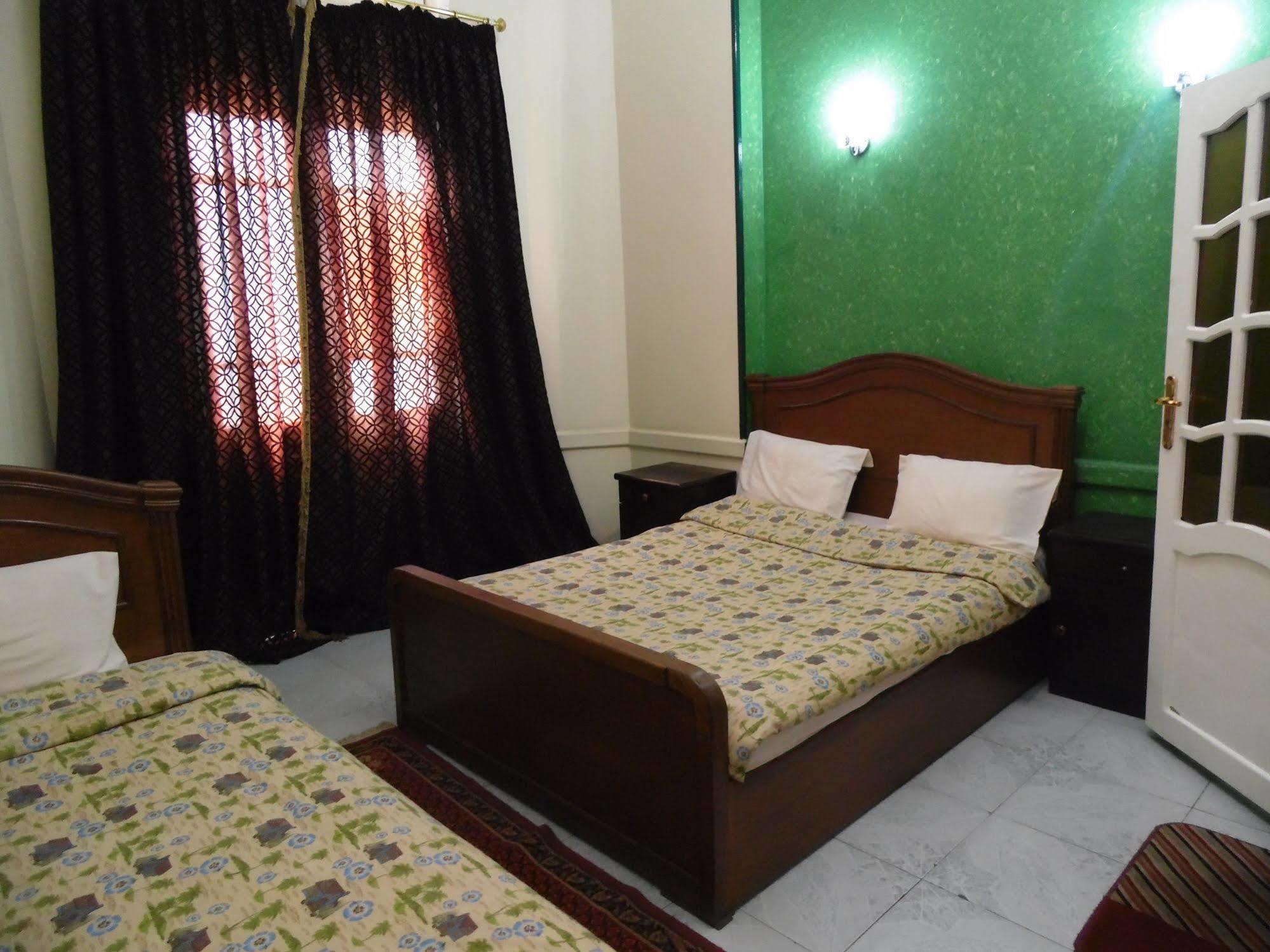 The Australian Hostel Каир Экстерьер фото